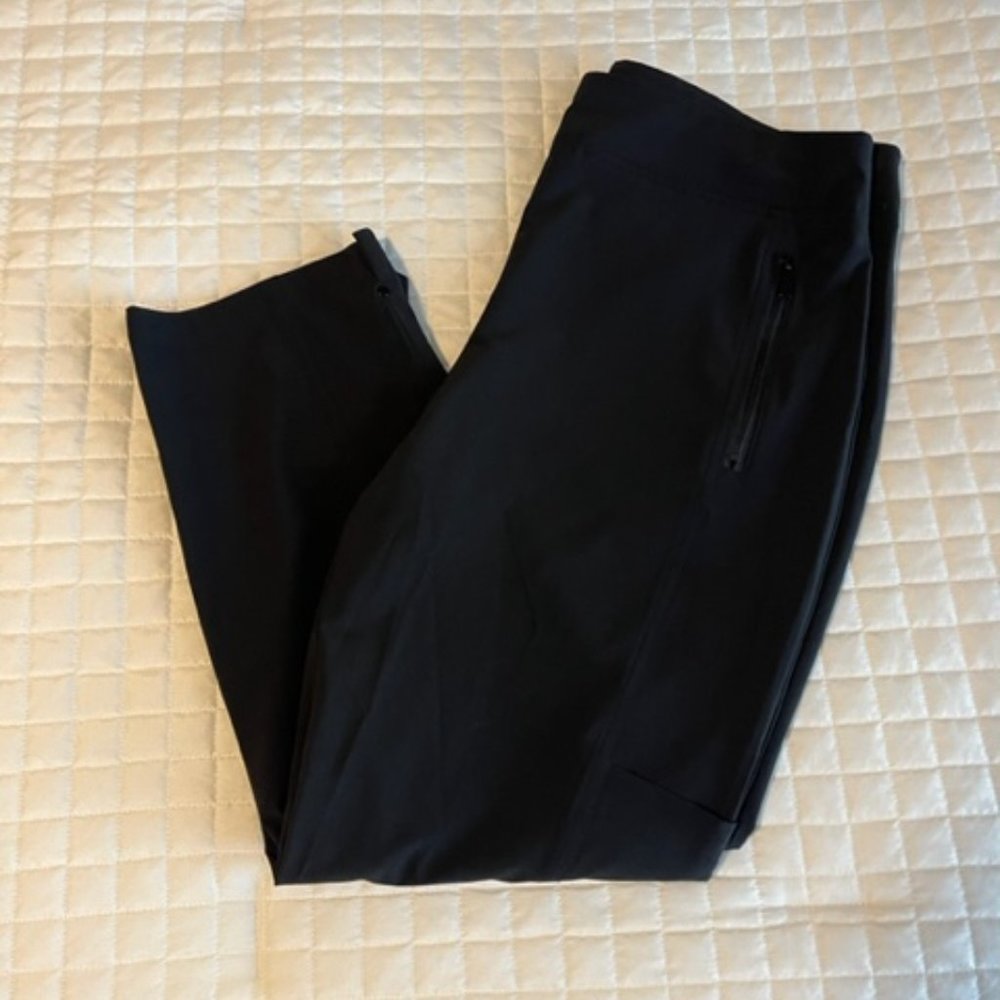 EUC CHICO'S ZENERGY SPORTS/TRAVEL PANTS